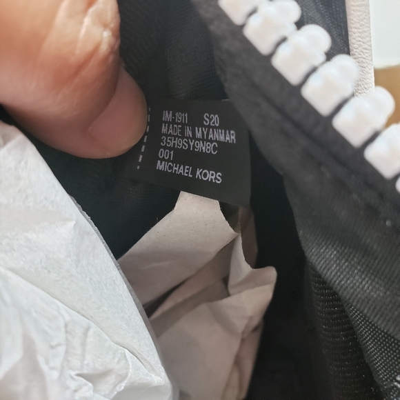 MICHEAL KOR WAIST PACK EXBODY BELT BAG - Picture 5 of 10